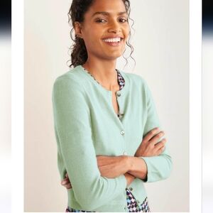 Boden 100% Cashmere Mint Green Cropped Sweater Tortoise Shell Buttons Dainty Sz8